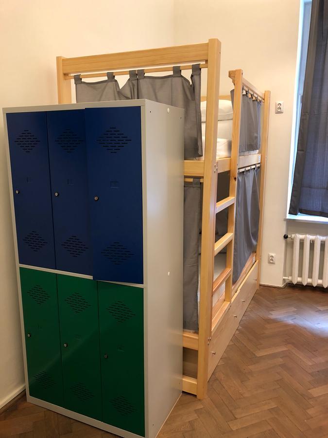 Bison Hostel Краков Экстерьер фото